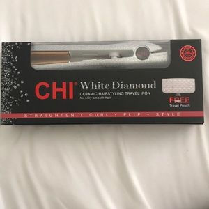 CHI White Diamond Ceramic hairstyling travel iron